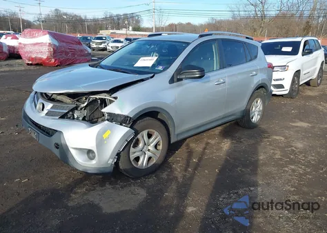 2015 Toyota Rav4 Le z USA, uszkodzony, nr VIN JTMBFREV6FD155427